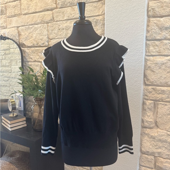 Avara Black Sweater with White Trim Size XL - Picture 1 of 8